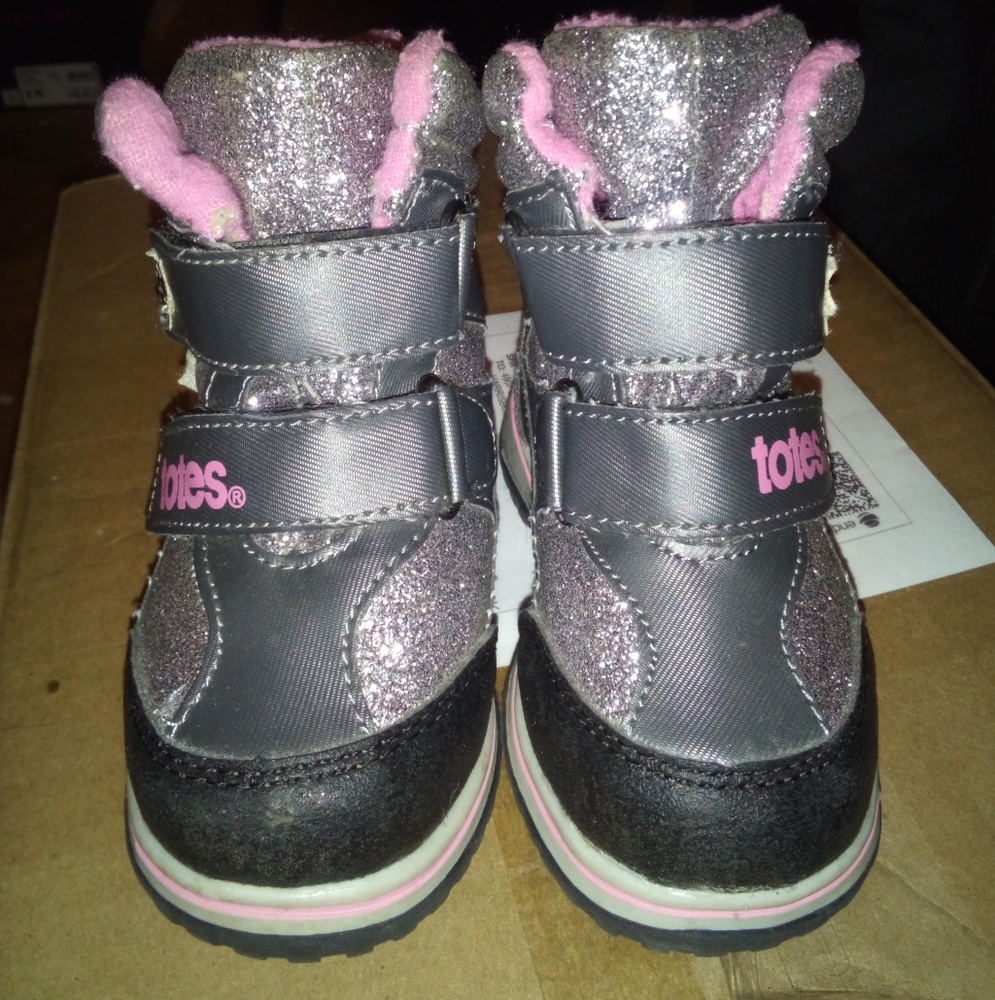Totes boots - Picture 3 of 4